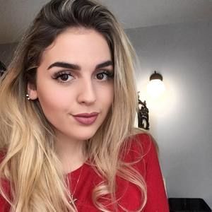 Meet your Posher, Jasmine